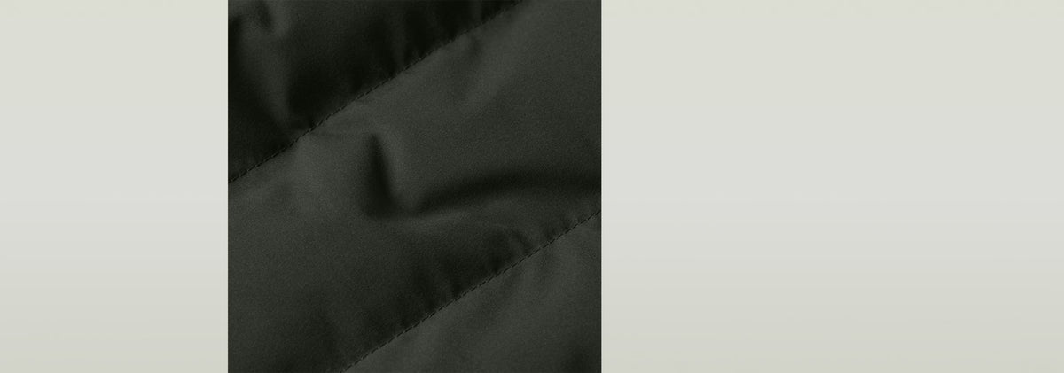 Chaqueta Foundation Hooded Liner