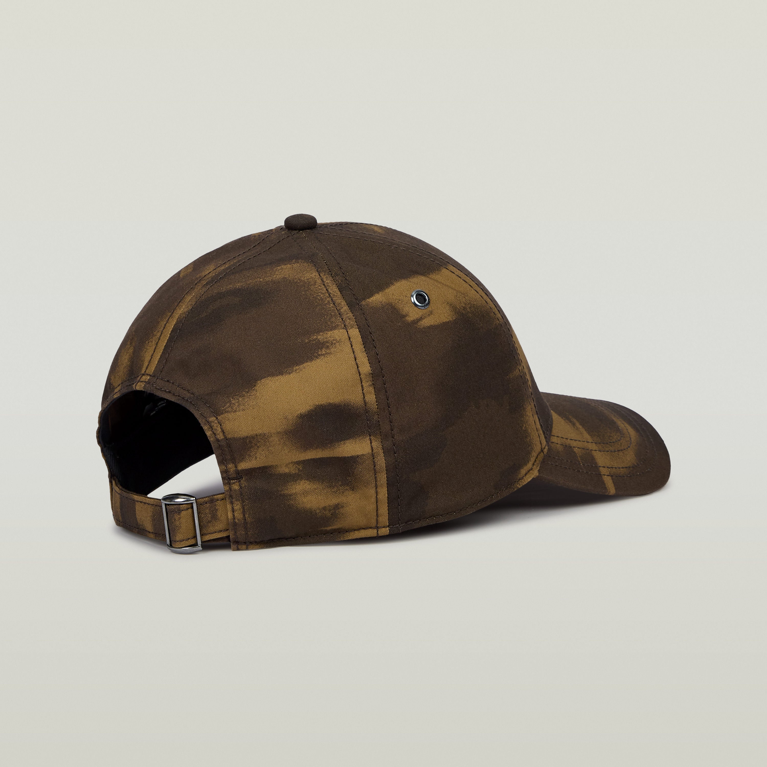 G-STAR Originals baseball cap in brown camo design, featuring an adjustable clip closure.