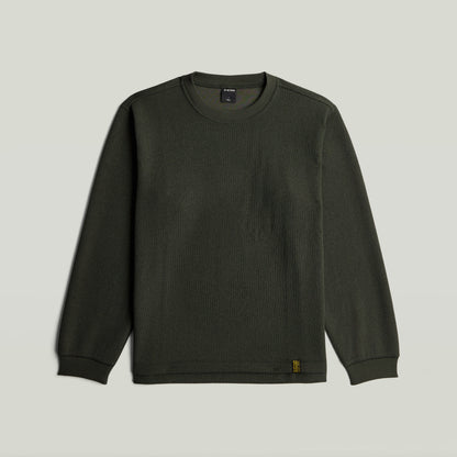 Brushed long sleeve t-shirt in dark green with a classic crew neck and long sleeves.