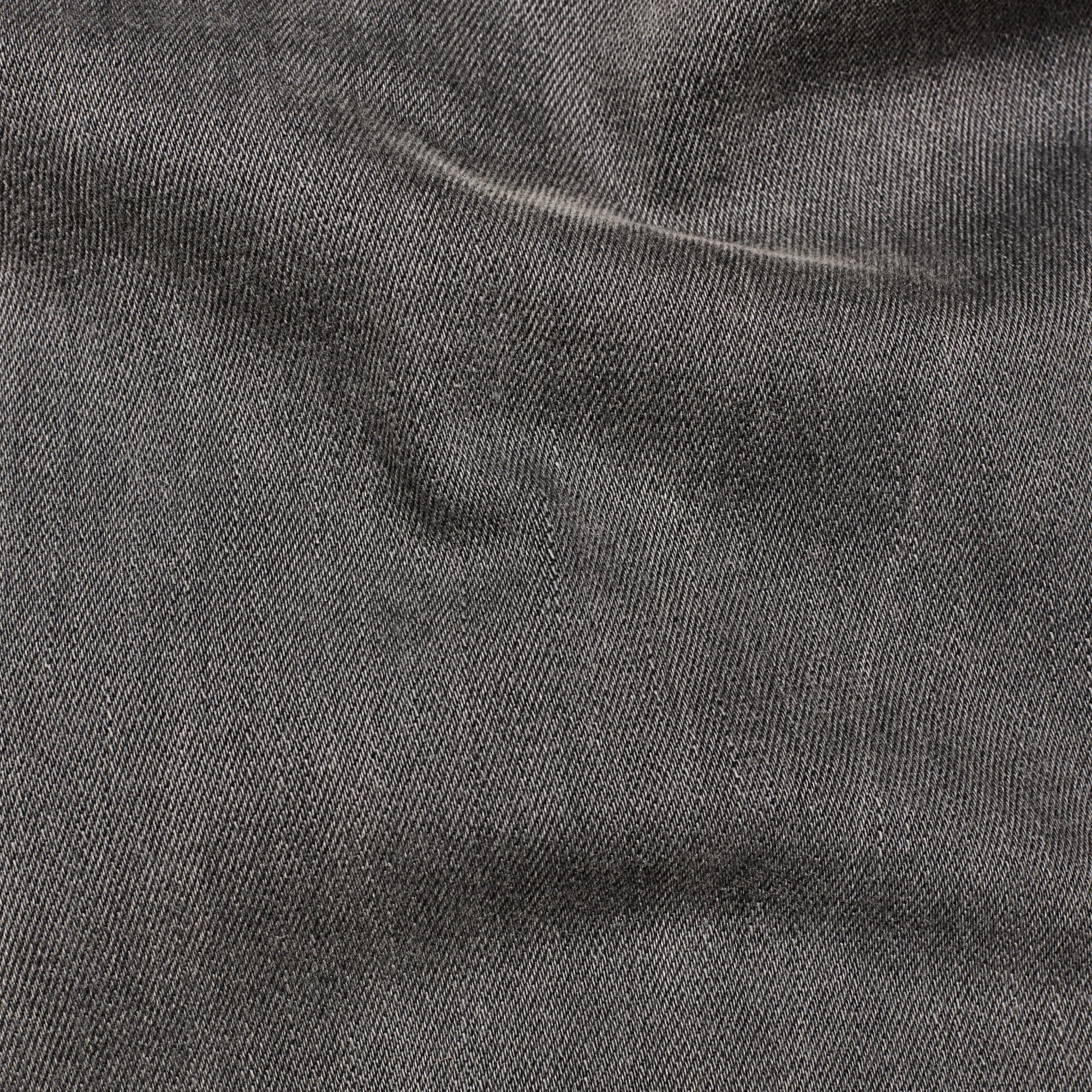 Textura de tela de los jeans Midge Cody mid skinny jeans de G-Star, destacando su calidad y diseño innovador.