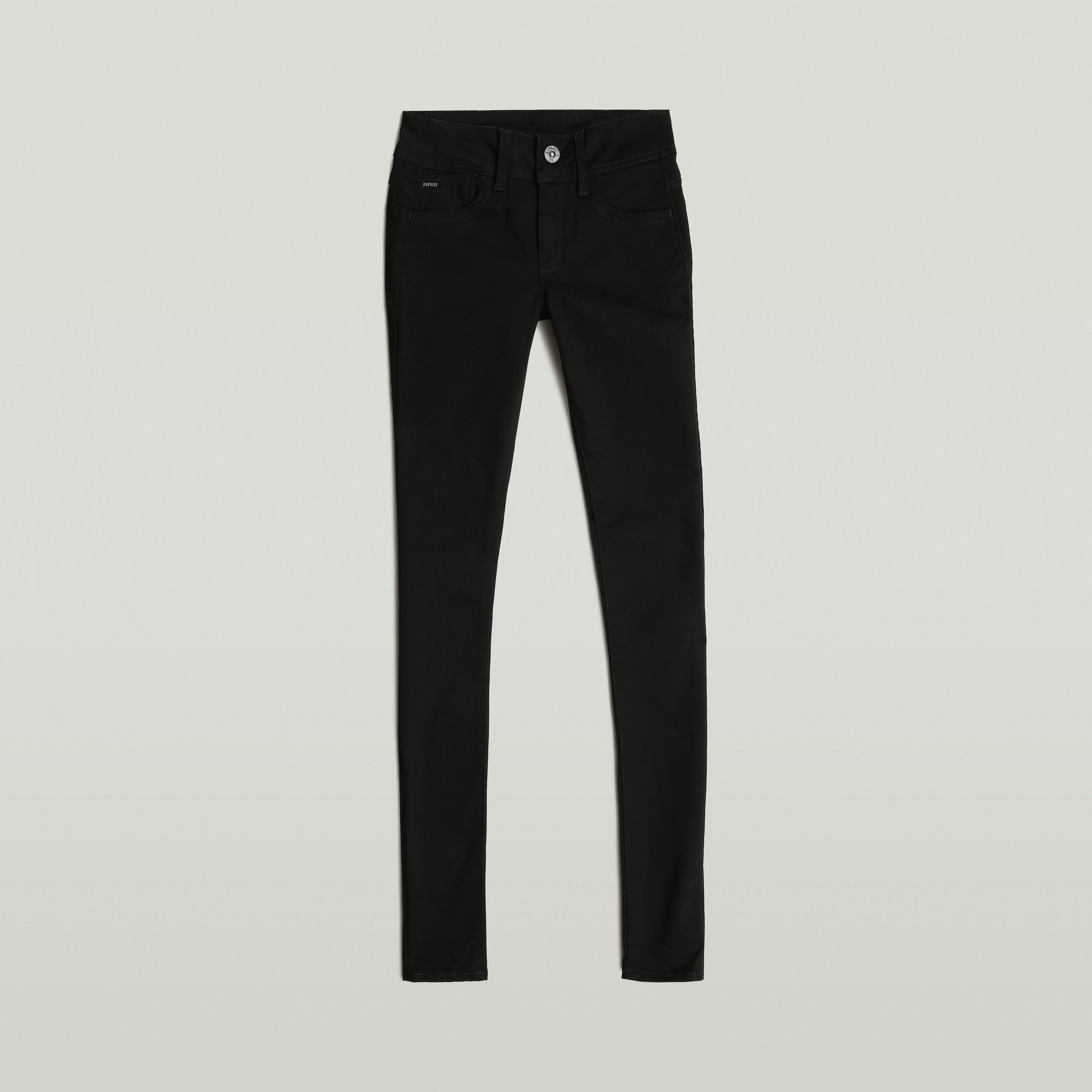 Lynn super skinny jeans en color negro, con corte ajustado y cinco bolsillos, ideales para realzar la silueta.