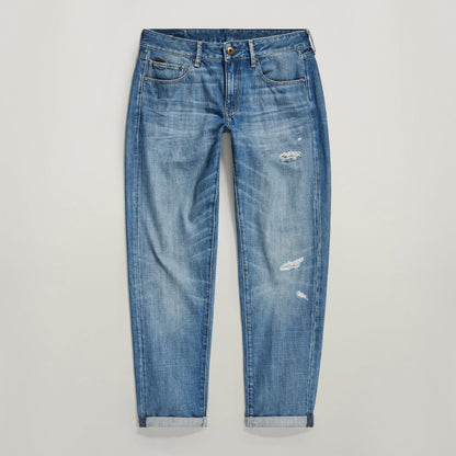 Kate Boyfriend jeans in a light blue wash with a relaxed fit and slight distressing