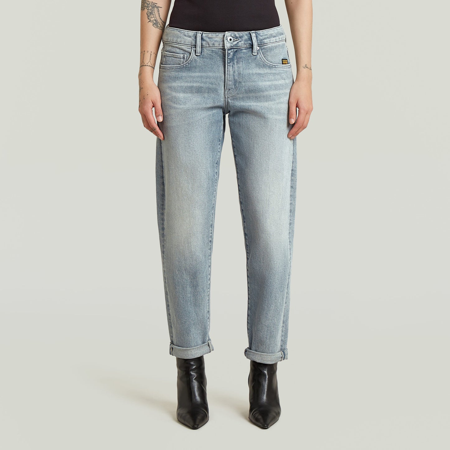 Jeans Kate Boyfriend, boyfriend jeans for women, con corte relajado y dobladillo plegado.
