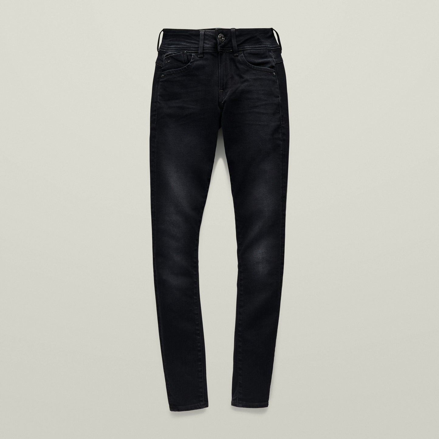 Jeans Lynn Super Skinny, perfect fit super skinny jeans for women with mid waist and a sleek design.