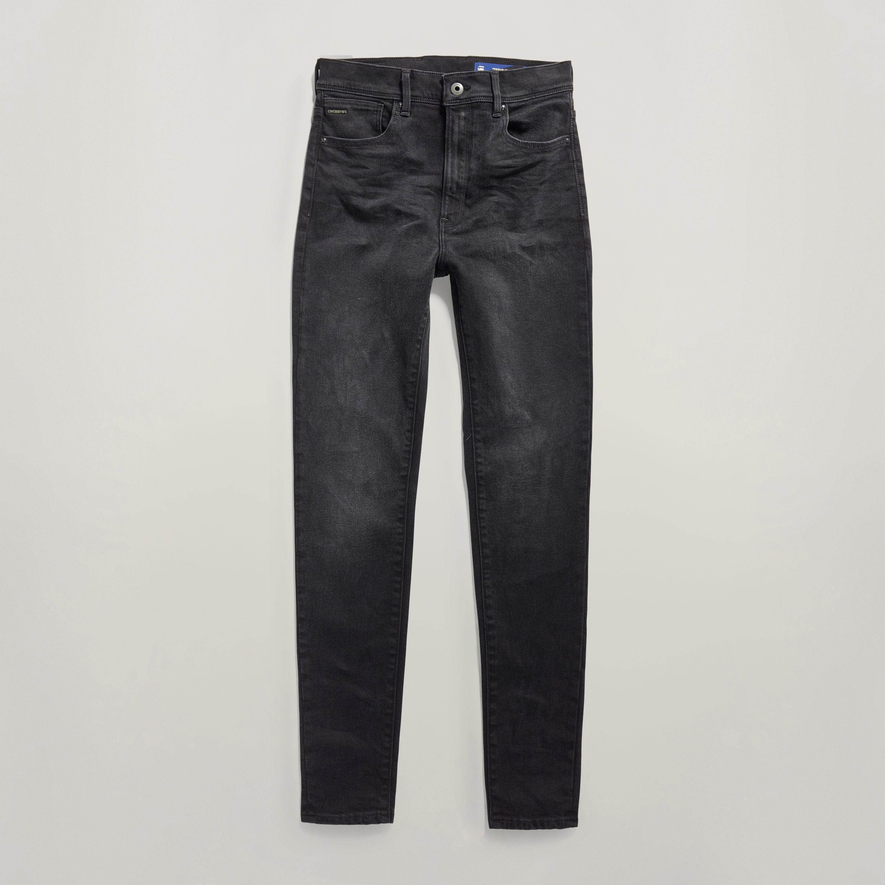Jeans Kafey Ultra High Skinny en negro, modelo de ultra high skinny jeans for women, con pernera pitillo y talle superalto.