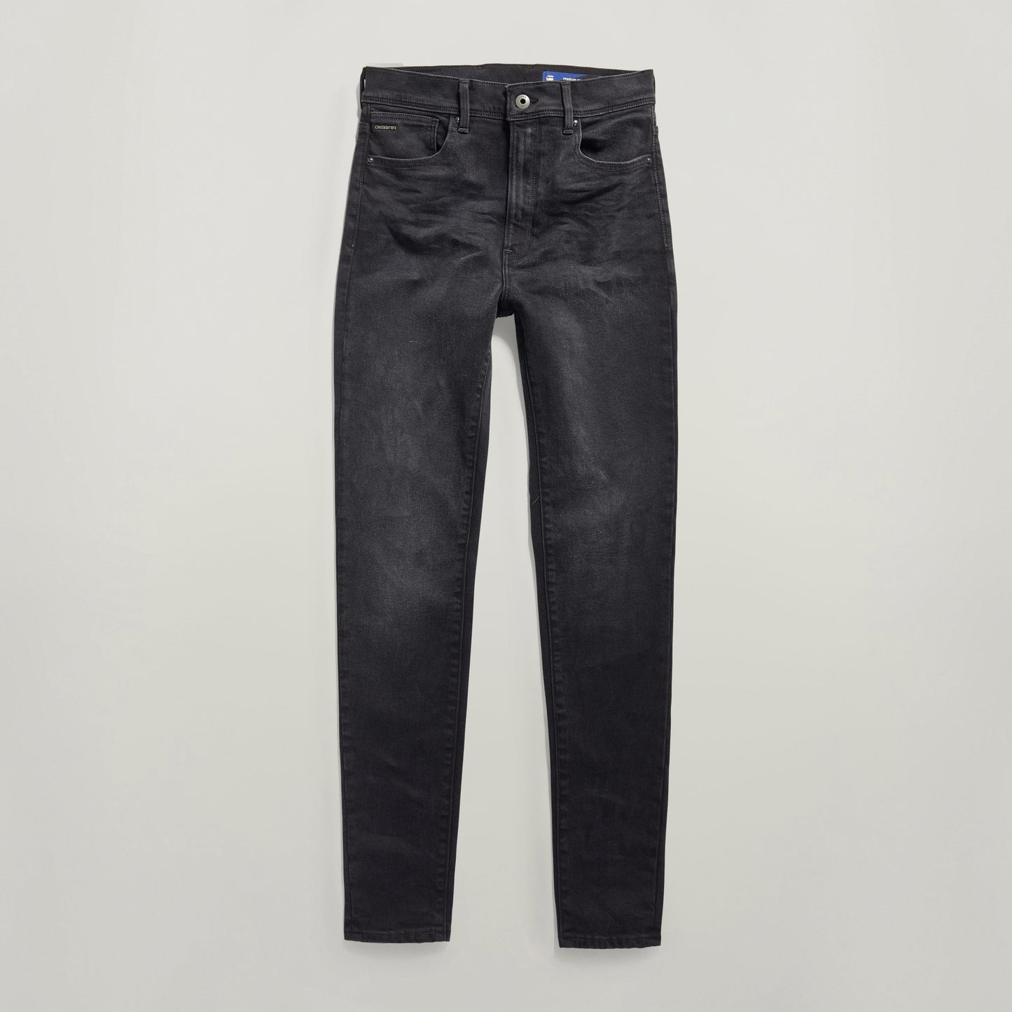 Jeans Kafey Ultra High Skinny en negro, modelo de ultra high skinny jeans for women, con pernera pitillo y talle superalto.