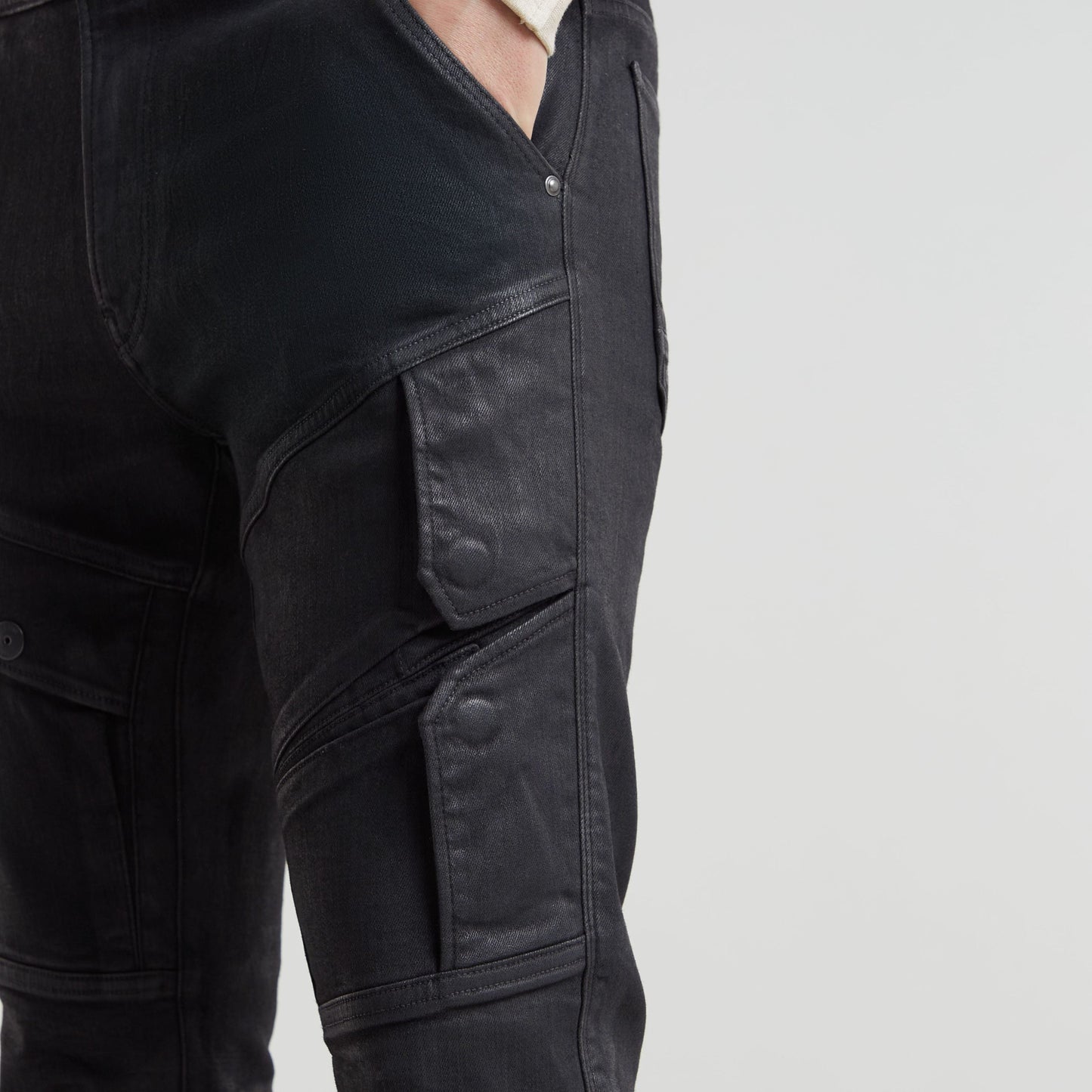 Jeans Airblaze 3D Skinny con corte pitillo y bolsillos de cierre a presión. 3D skinny jeans for women.