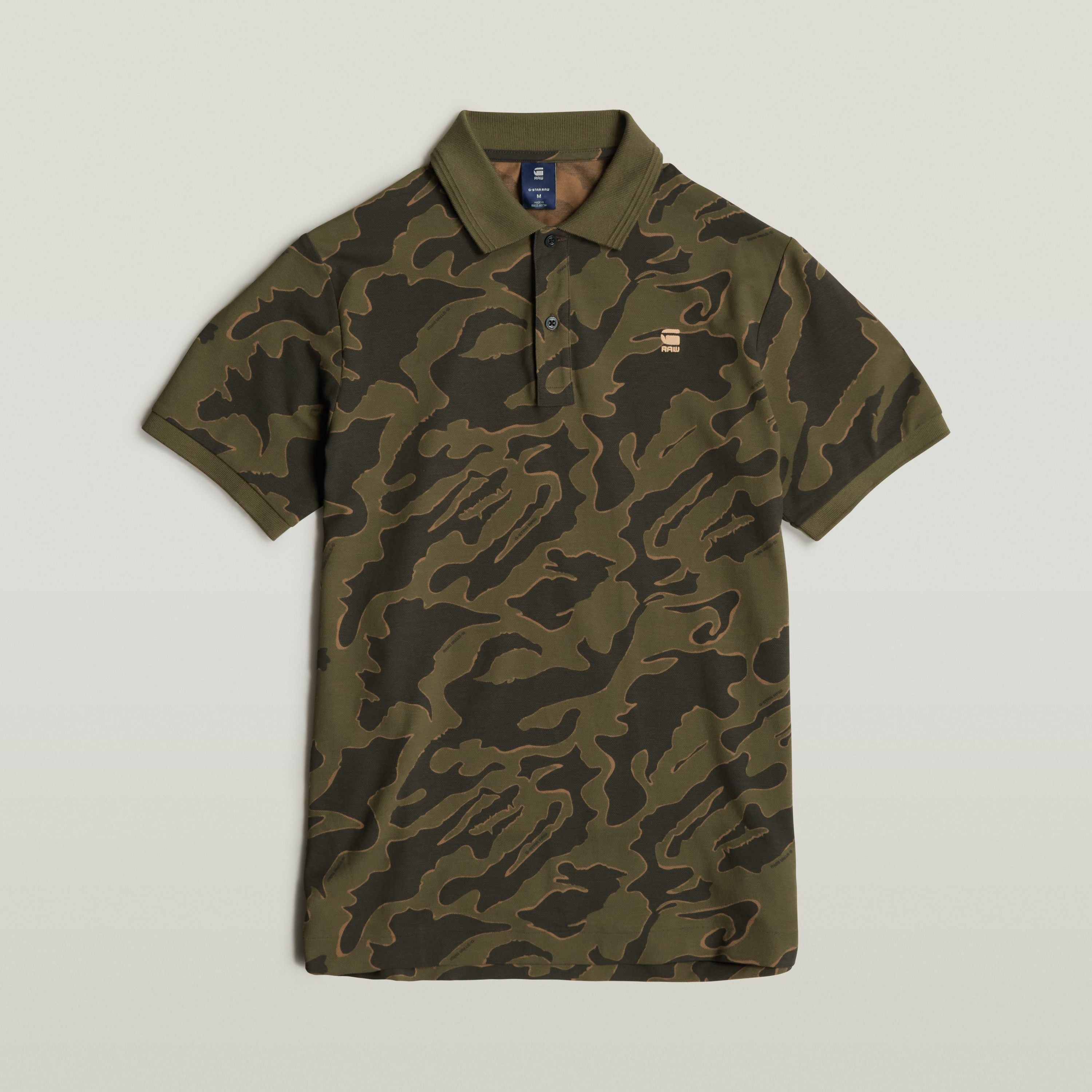 Polo Slim G Star featuring a camouflage design, short sleeves, and a classic collar, perfect for casual wear.