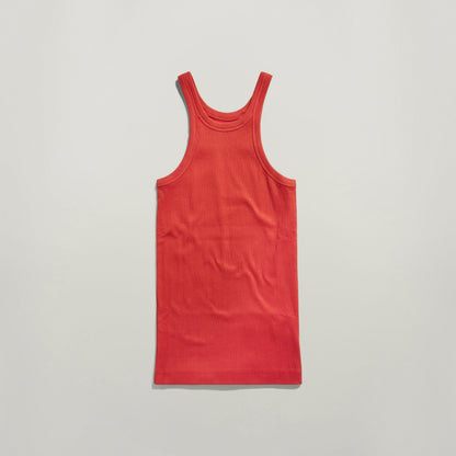 Camiseta Sin Mangas Italian Army Ultra Slim en color rojo, fabricada con algodón ecológico, estilo moderno y responsable.