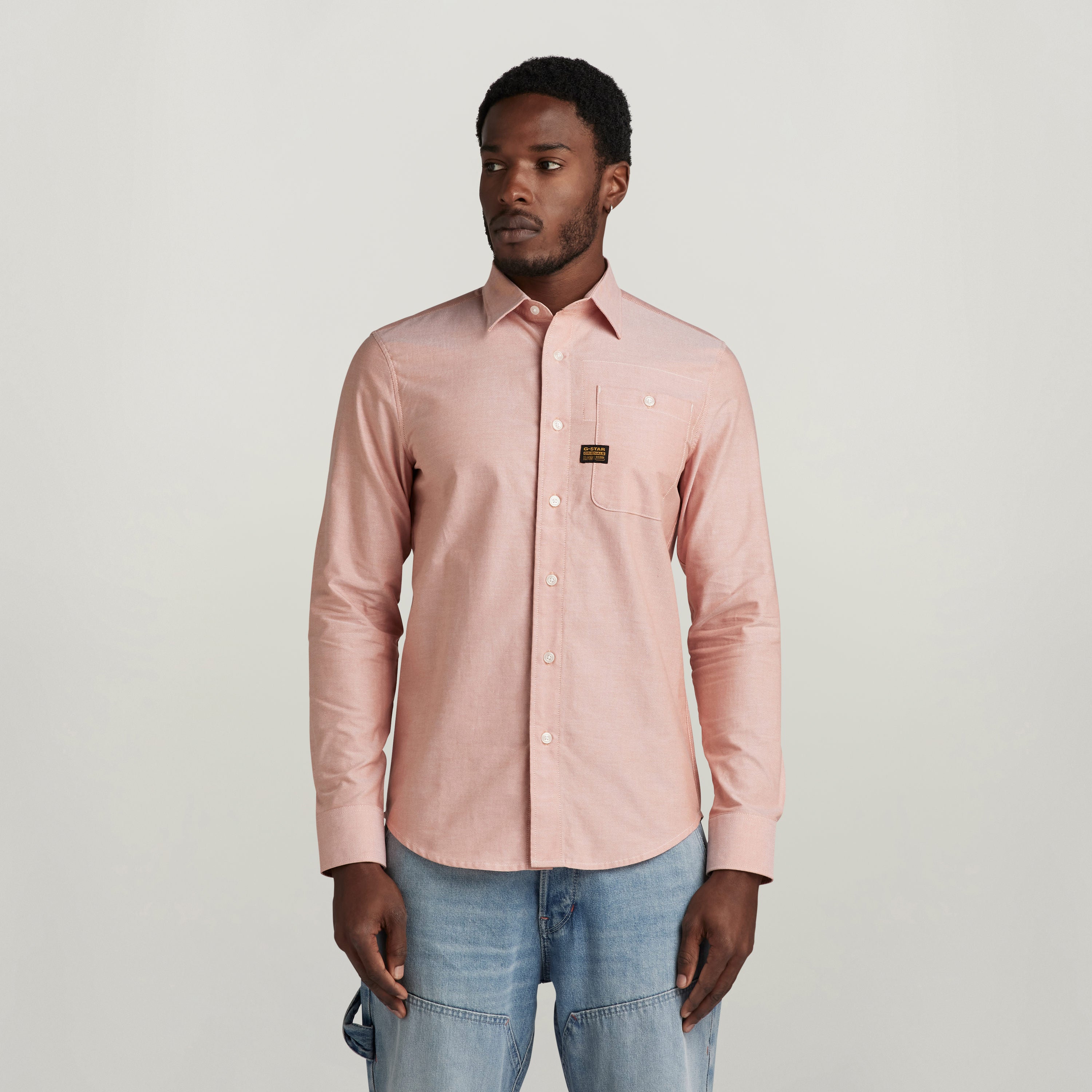 Camisa Bristum 2.0 slim fit en color rosa, corte ajustado y diseño moderno con detalles en el pecho.