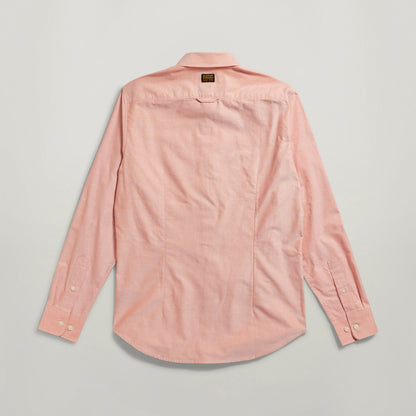 Vista trasera de la camisa Bristum 2.0 Slim Fit de color rosa con costuras verticales y bolsillo en el pecho.