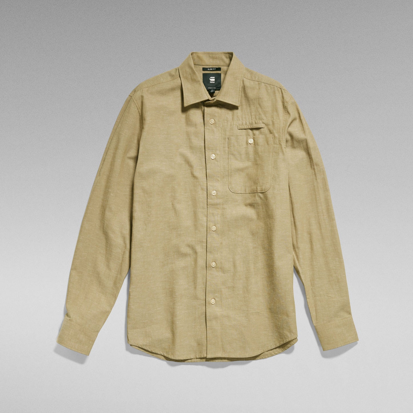 Camisa Bristum 2.0 Slim en color beige con corte ajustado y bolsillo en el pecho.