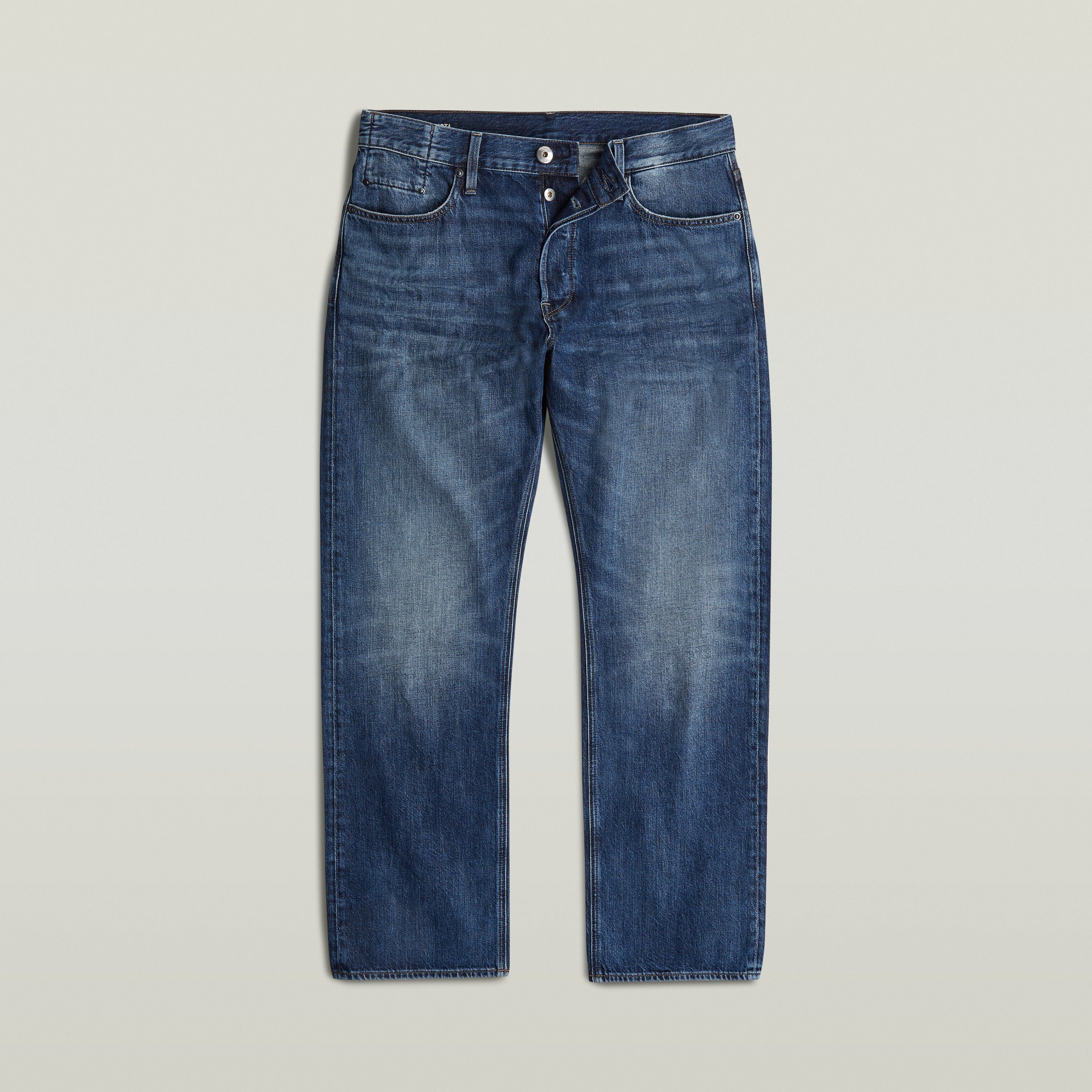 Jeans Dakota Regular Straight para hombres, estilo relajado y auténtico, regular straight jeans for men.