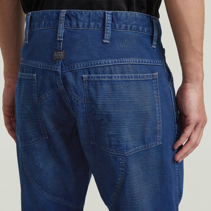 Detalle de los pantalones G-STAR Elwood regular jeans, mostrando el diseño trasero y las costuras distintivas.