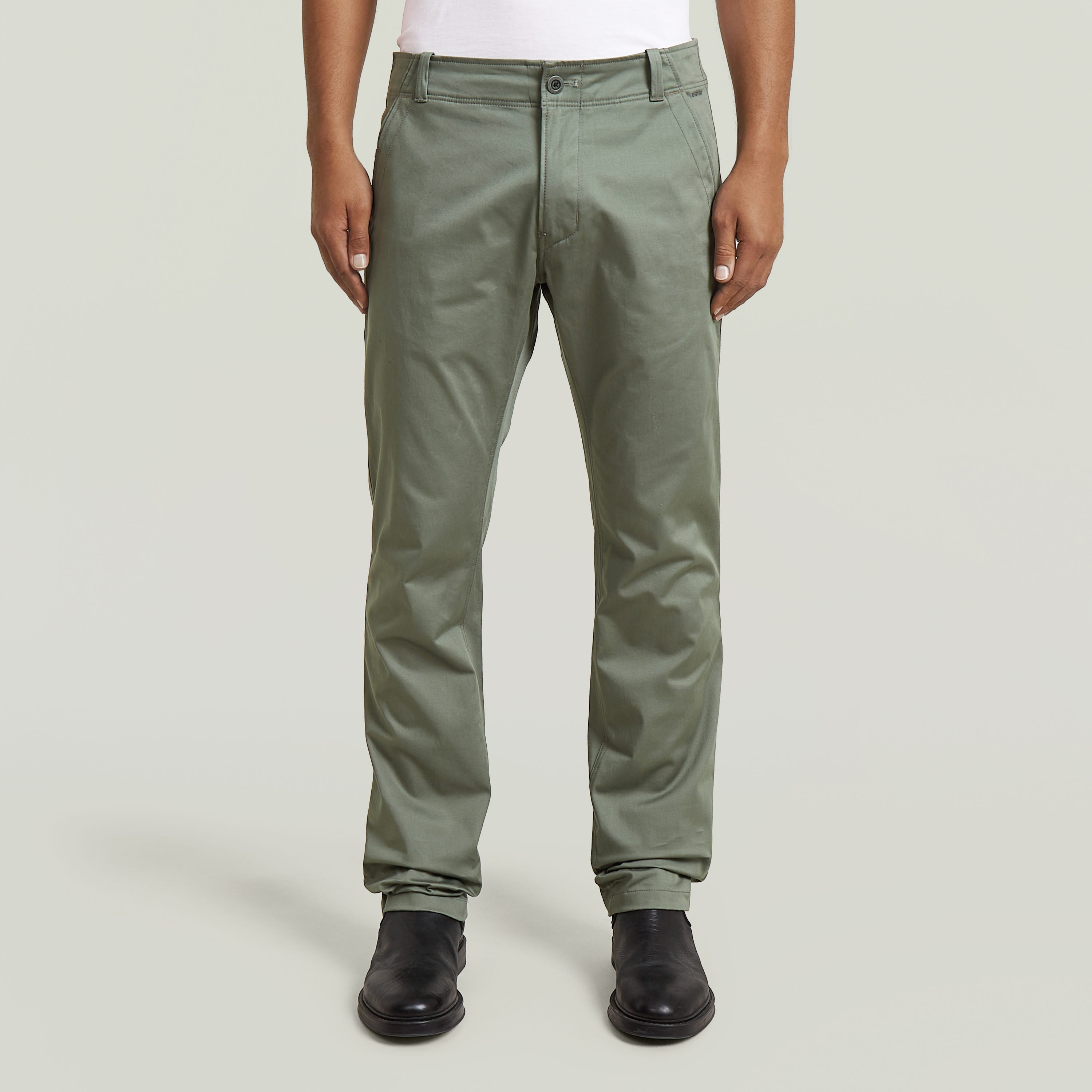 Pantalones chinos rectos Mosa en color verde con corte de pernera recta y tejido elástico, modelo de G-STAR.