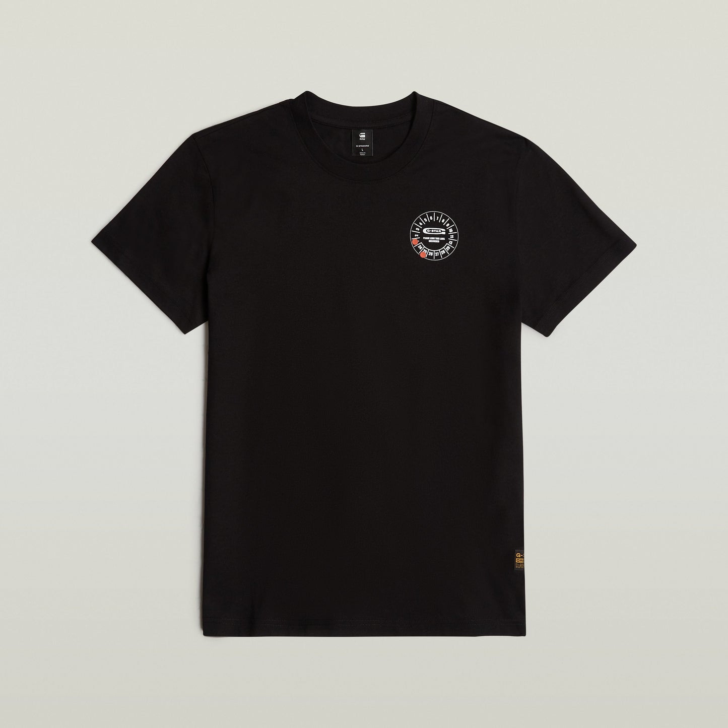 Camiseta Gauge G-STAR con diseño gráfico en negro, material 100% algodón ecológico, corte recto y logo en el pecho.