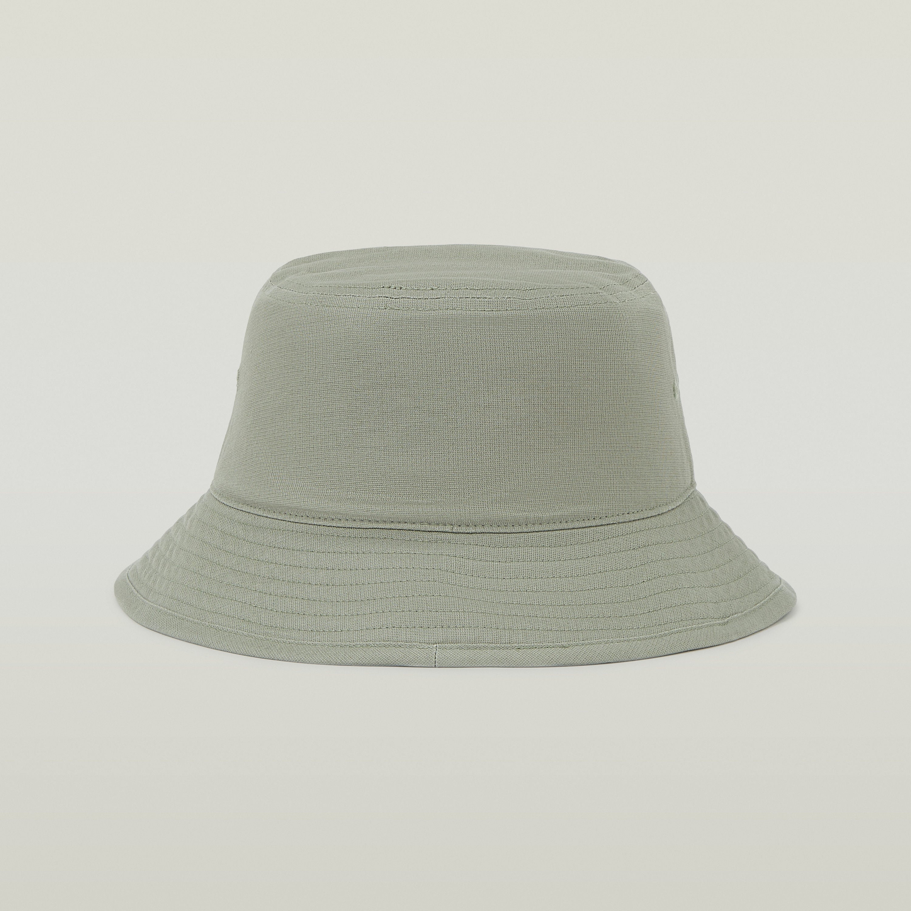 Bucket Hat Originals Esta versión del bucket hat de G-STAR está confeccionada en denim y ofrece ala reforzada, ojaletes de ventilación bordados y etiqueta tejida G-STAR Originals.