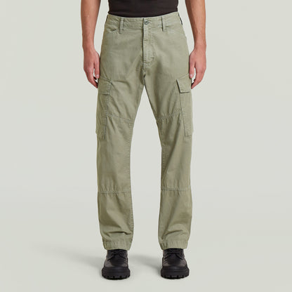 Pantalones Clean Regular Cargo, ideales como pantalones cargo regulares para el día a día, con múltiples bolsillos y diseño moderno.