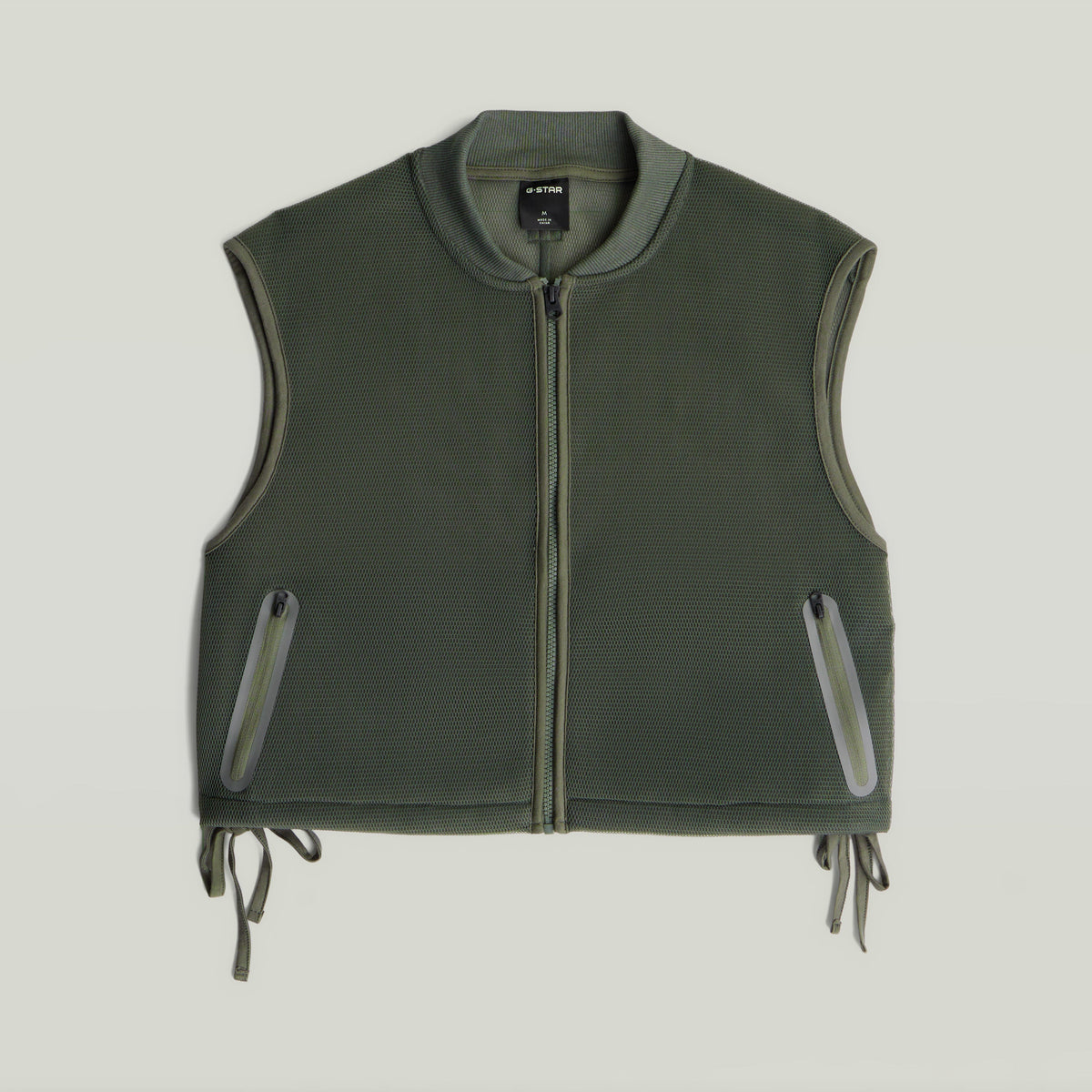 Chaleco Meshy Binding El Meshy Binding Vest tiene diseño sin mangas, escote redondo y fit regular.