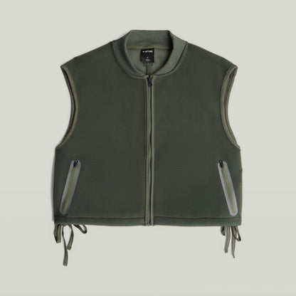 Chaleco Meshy Binding El Meshy Binding Vest tiene diseño sin mangas, escote redondo y fit regular.