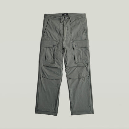 Relaxed Trainer Cargo, relaxed cargo pants, con corte suelto y varios bolsillos tipo cargo en color verde.