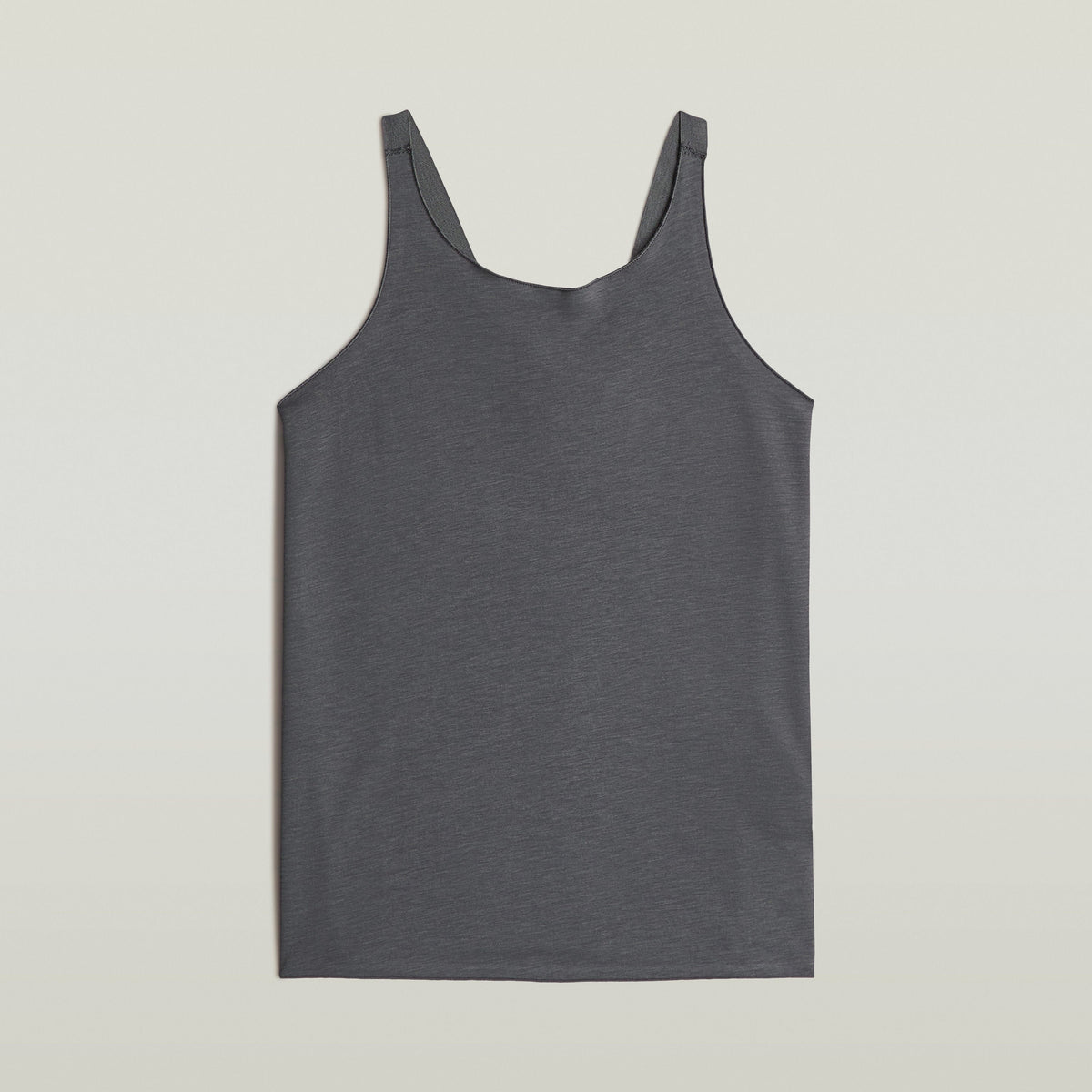 Camiseta Flowy Tape Slim La Flowy Tape Tank T-Shirt tiene fit slim con diseño racerback y escote redondo, para un look sobrio y moderno.