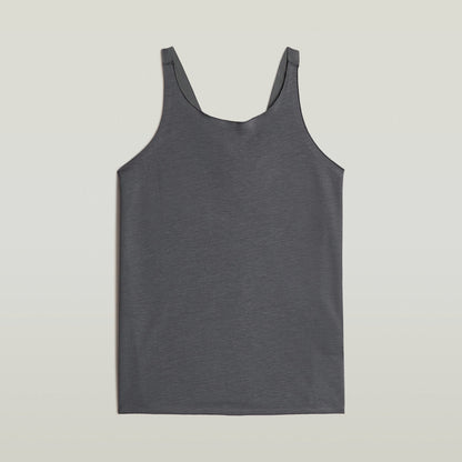 Camiseta Flowy Tape Slim La Flowy Tape Tank T-Shirt tiene fit slim con diseño racerback y escote redondo, para un look sobrio y moderno.