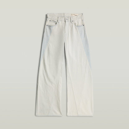 Jeans Contor Two-Tone Wide, estilo holgado, con diseño de paneles contrastantes en denim. Perfectos para un look moderno.
