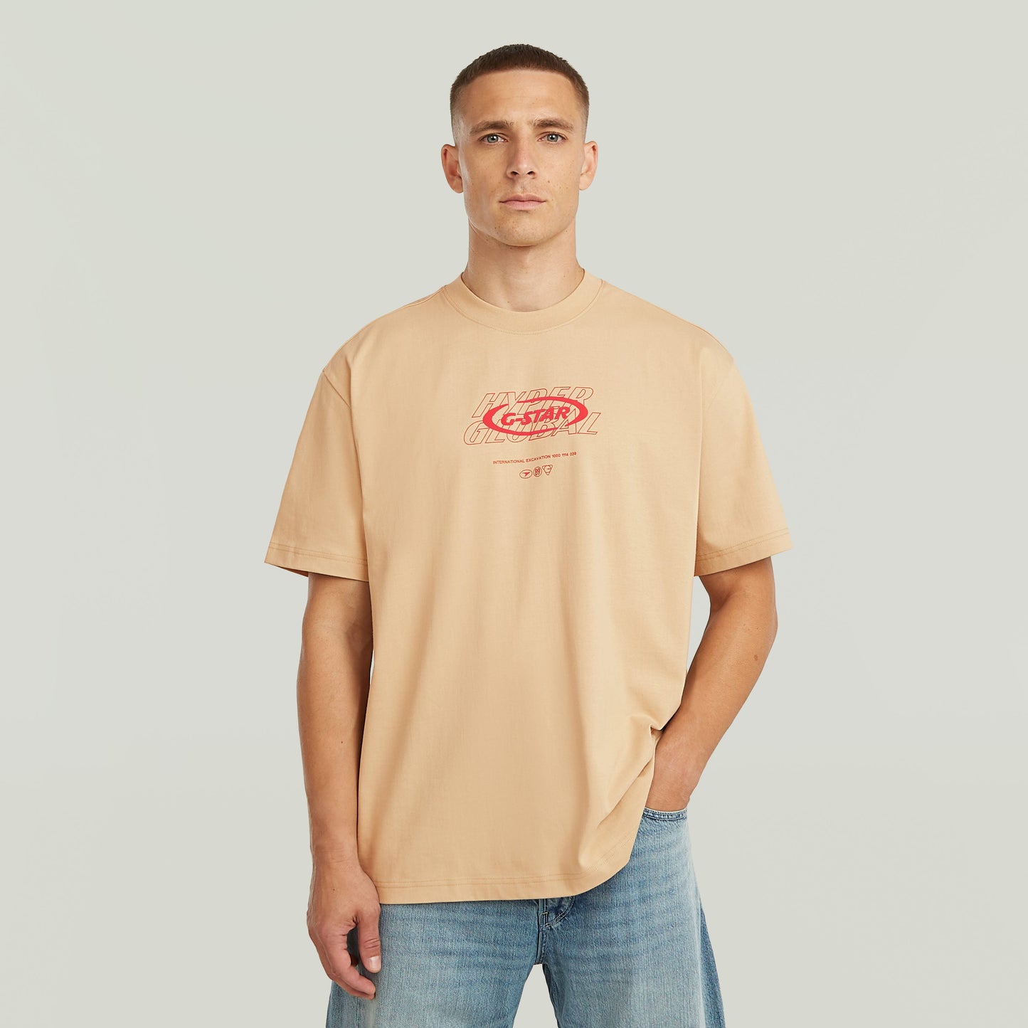 Camiseta Hyper Graphic Relaxed, 100% algodón ecológico, casual, hombre, relaxed graphic t-shirt en color beige.