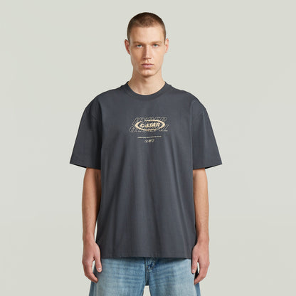 Camiseta Hyper Graphic Relaxed, relaxed fit graphic t-shirt, color gris, estampado gráfico, 100% algodón ecológico.