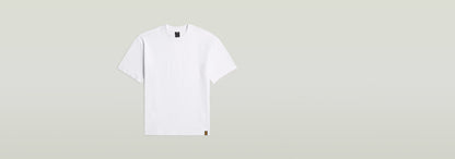 Camiseta GS-01 Relaxed blanca de corte relajado y cuello redondo, 100% algodón ecológico.