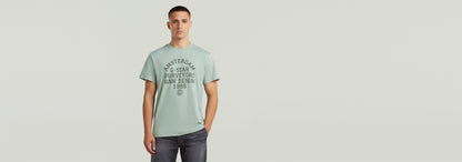 Camiseta Purveyors Graphic