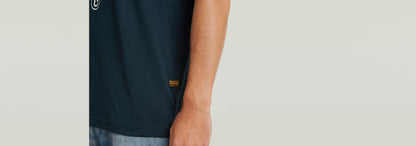 Camiseta Purveyors Graphic