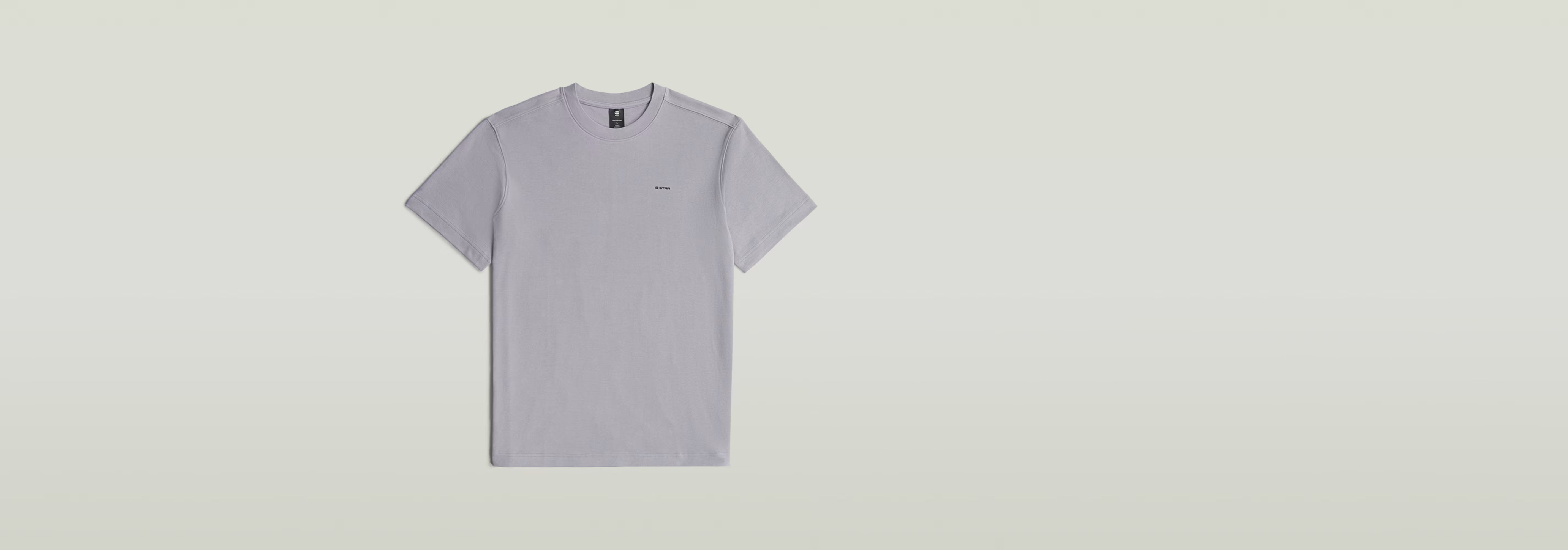 Camiseta True Regular de color gris claro con cuello redondo y manga corta, hecha de 100% algodón ecológico.