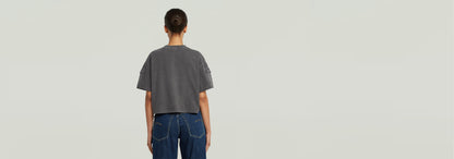 Camiseta Washed Mix Boxy Cropped vista trasera, diseño recortado, corte relajado, manga corta, 100 % algodón ecológico.