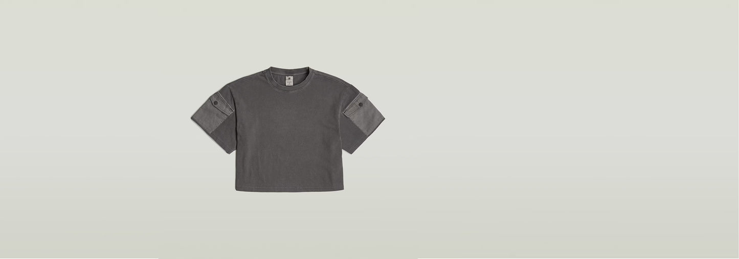 Camiseta Washed Mix Boxy Cropped en color gris, con corte recortado, manga corta y efecto lavado.