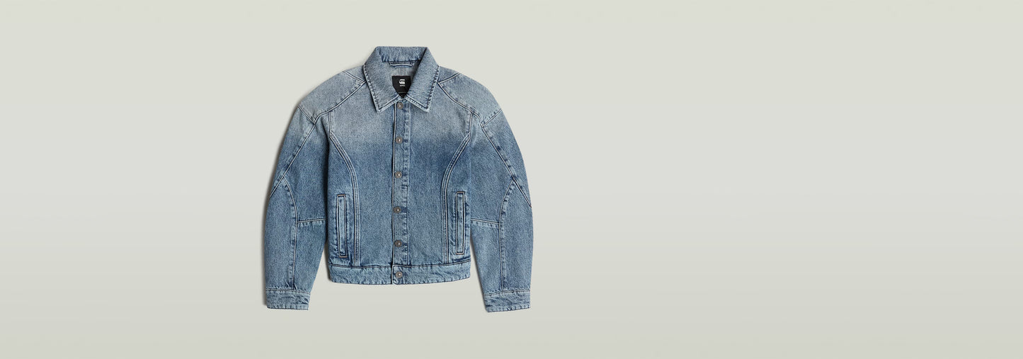 Chaqueta Kitoh 3D de denim con corte ajustado y cuello de camisa, diseño contemporáneo y bolsillos insertados.