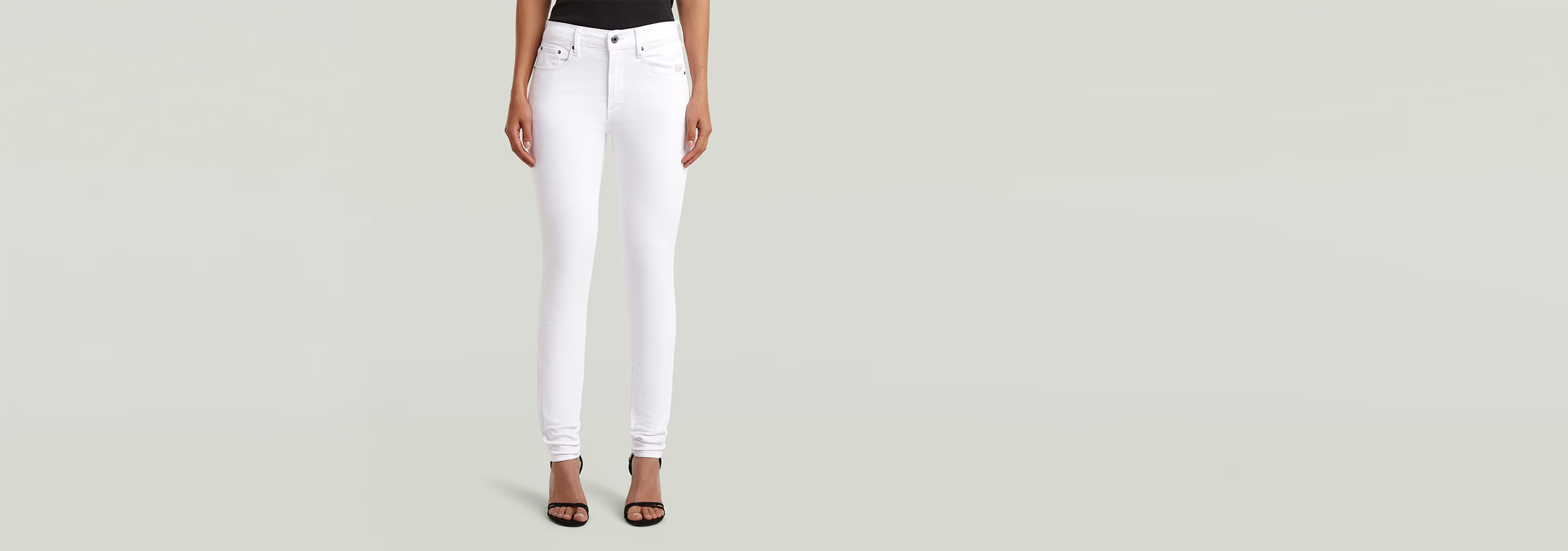 Jeans 3301 Skinny en color blanco, con diseño ajustado y elegantes detalles de G-Star RAW.
