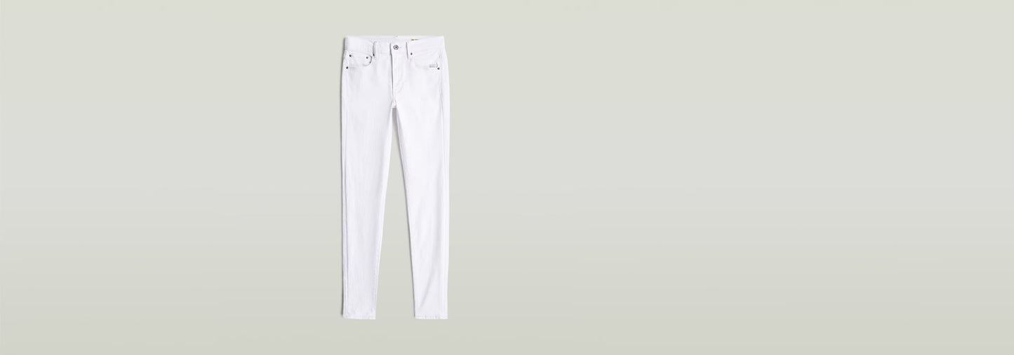 Jeans 3301 Skinny en color blanco, con cinco bolsillos y ajuste superelástico.