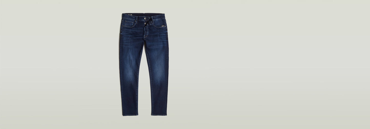 Jeans 3301 Slim con corte ajustado, confeccionados en denim de 11 onzas, perfectos para el uso diario.