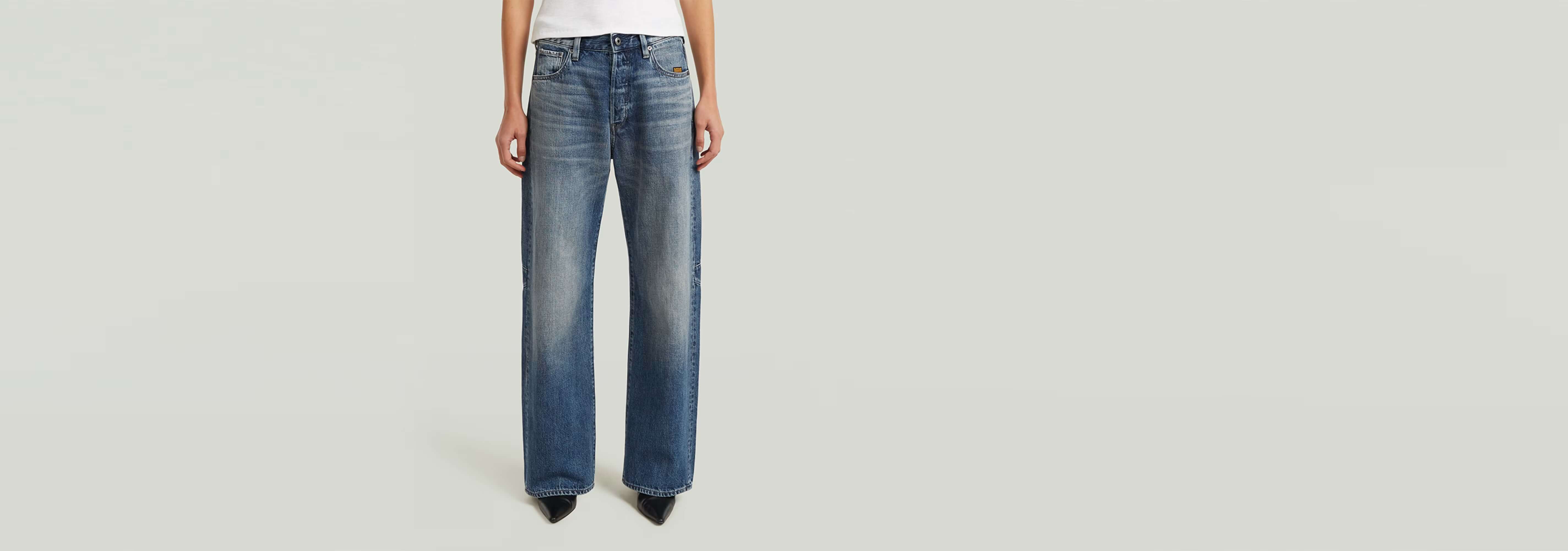 Jeans Bowey Barrel con corte de tiro bajo y pernera amplia, parte de la colección Anatomic Denim.