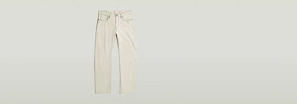 Jeans Contor Regular en color claro, diseño de cinco bolsillos y construcción anatómica para un mejor ajuste.