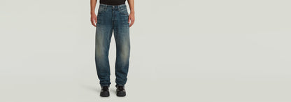 Jeans Contor Regular en diseño tridimensional con corte regular y cintura media.