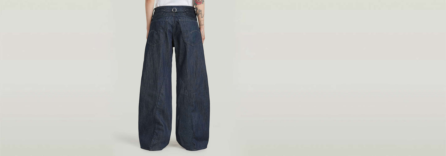 Jeans Helyx Cinch Wide, jeans de pierna ancha con cintura de talle medio y detalle de cincha trasera ajustable.