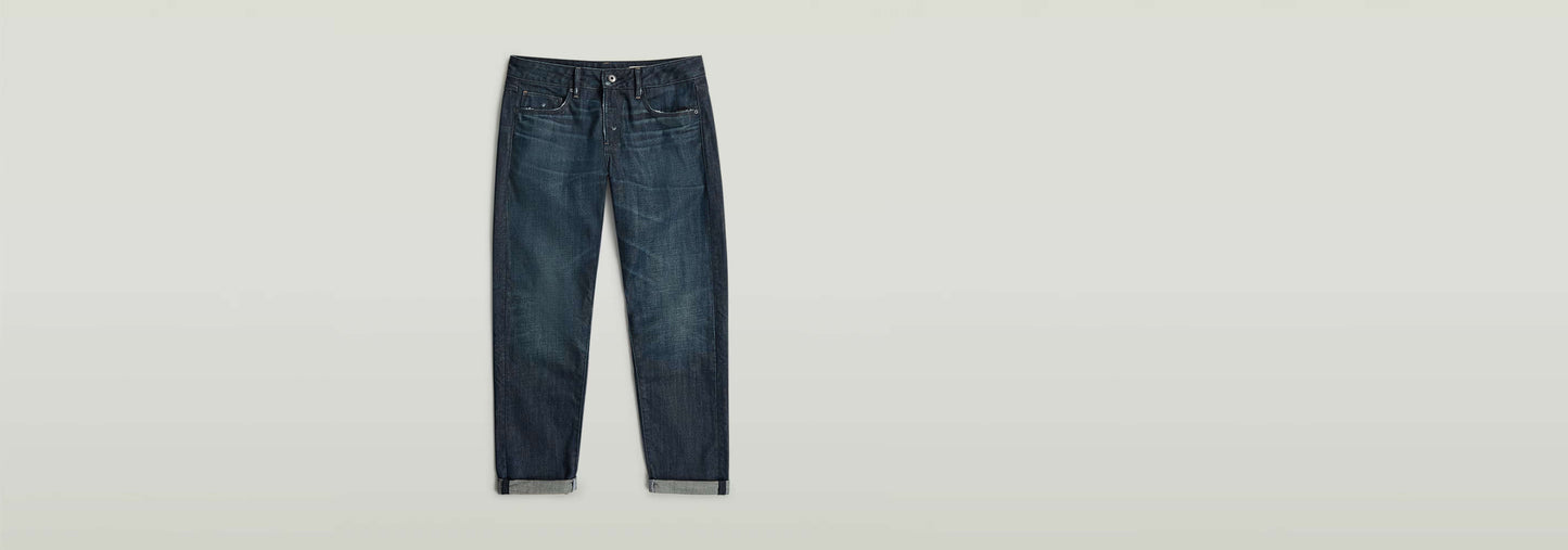 Jeans Kate Boyfriend en denim greencast con corte boyfriend y dobladillo plegado.