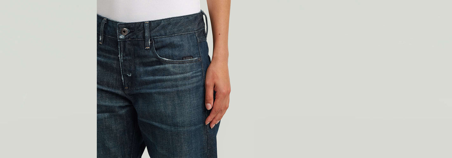 Jeans Kate Boyfriend con corte relajado y dobladillo plegado, fabricados en denim greencast.