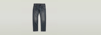Jeans Mosa Straight con corte recto y pernera estrecha en color denim elástico.