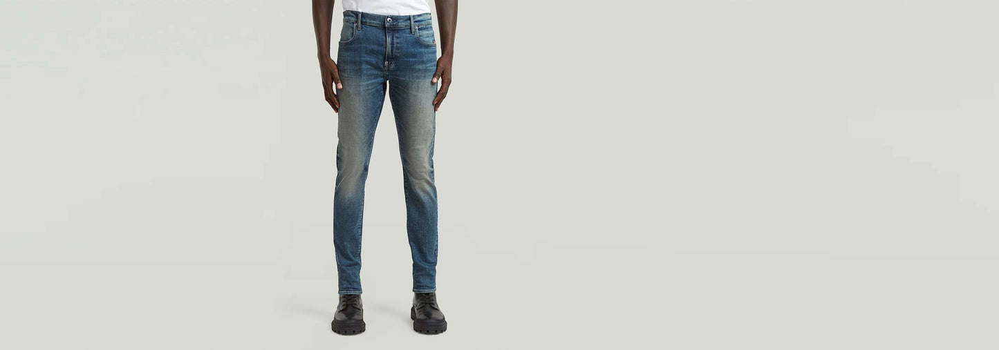 Jeans Revend FWD Skinny en corte pitillo con efecto 3D y diseño de cinco bolsillos.