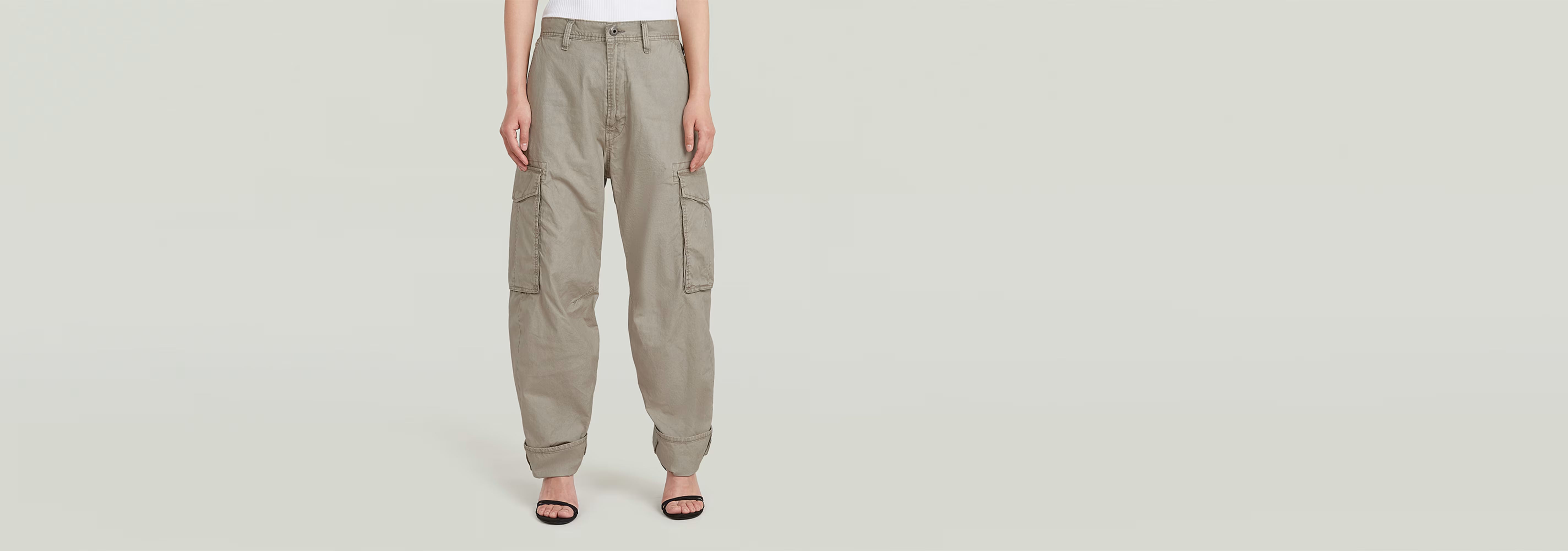 Pantalones Cargo 3D Boyfriend de corte relajado y múltiples bolsillos, ideales para estilo y utilidad.