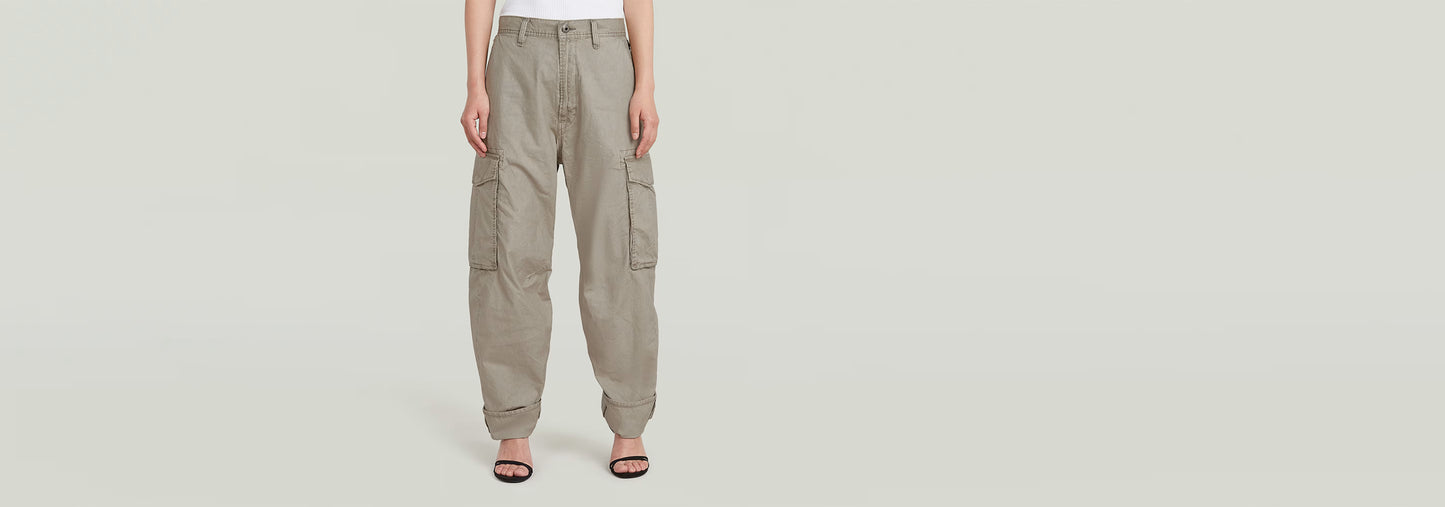 Pantalones Cargo 3D Boyfriend de corte relajado y múltiples bolsillos, ideales para estilo y utilidad.